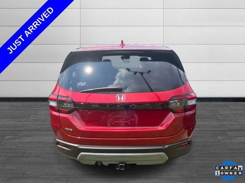 Used 2025 Honda Pilot EX-L image 3