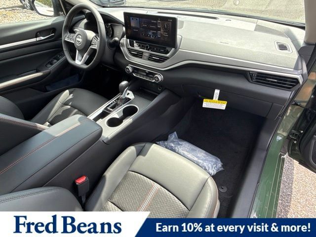 New 2026 Nissan Altima 2.5 SR w/ SR Midnight Edition Package FWD image 15