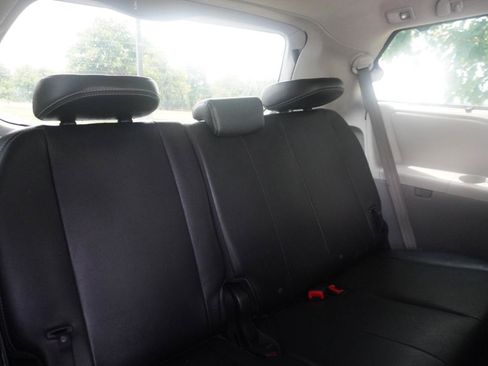 Used 2012 Toyota Sienna SE FWD image 22