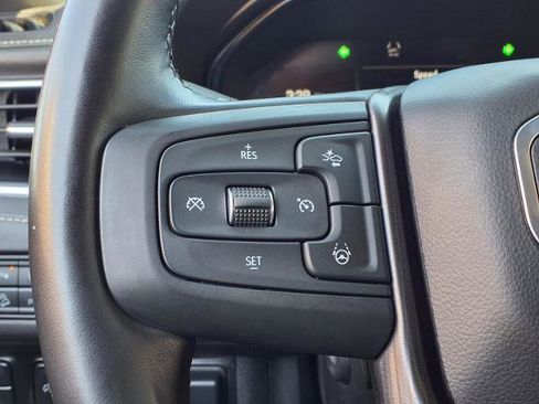 Used 2024 GMC Yukon Denali Ultimate AWD/4WD image 12
