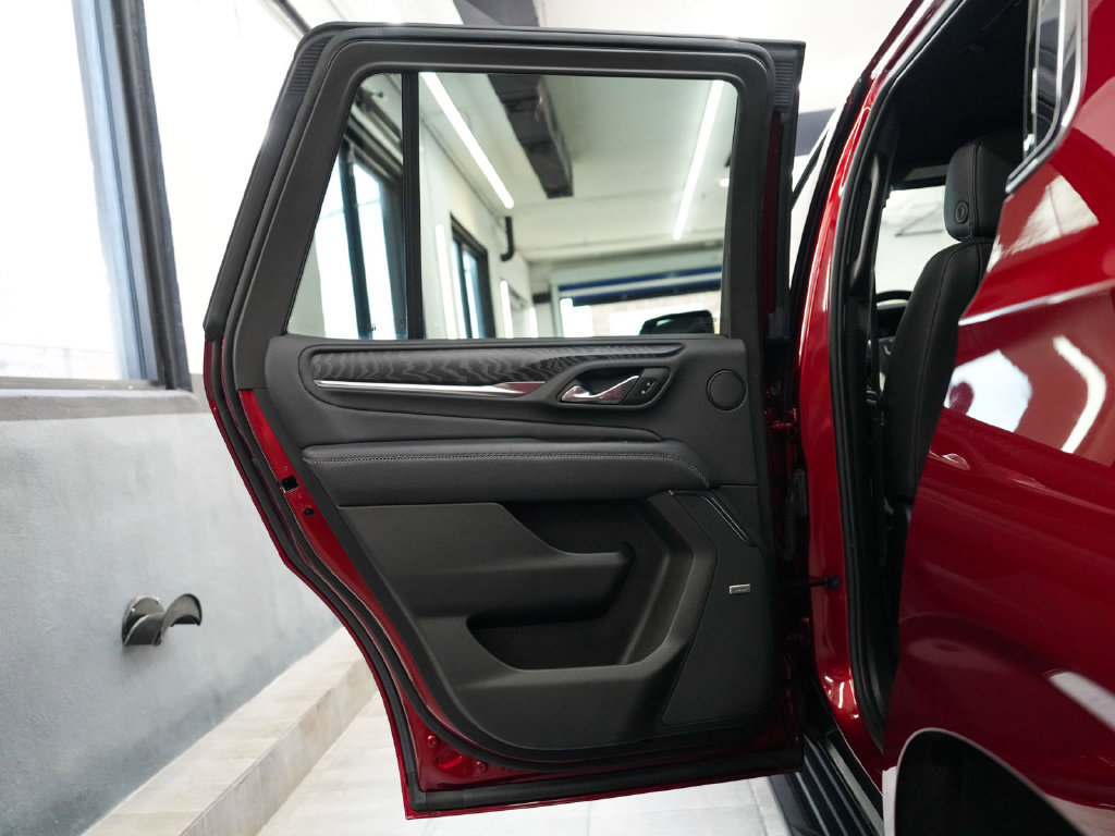 Used 2023 GMC Yukon Denali AWD/4WD image 13