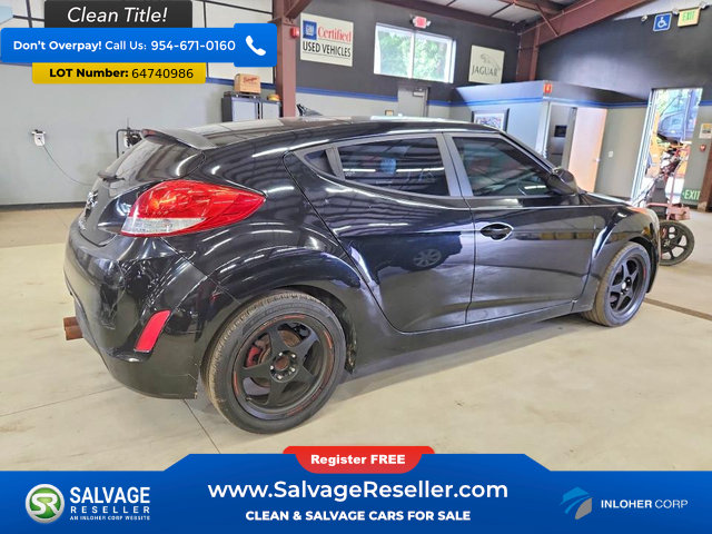 Used 2013 Hyundai Veloster FWD image 4
