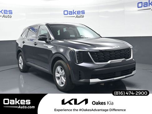 New 2026 Kia Sorento LX FWD image 1