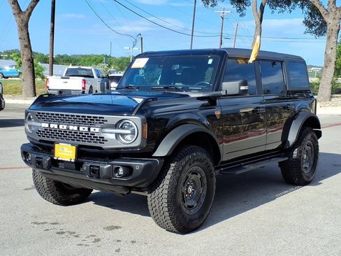 Certified 2025 Ford Bronco Badlands AWD/4WD image 11