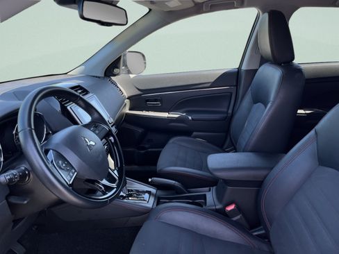 Used 2025 Mitsubishi Outlander Sport SE AWD/4WD image 14