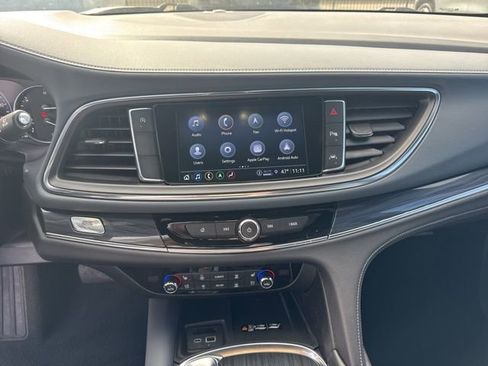 Used 2024 Buick Enclave Premium image 12