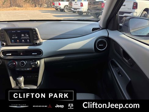 Used 2020 Hyundai Kona SEL Plus FWD image 24