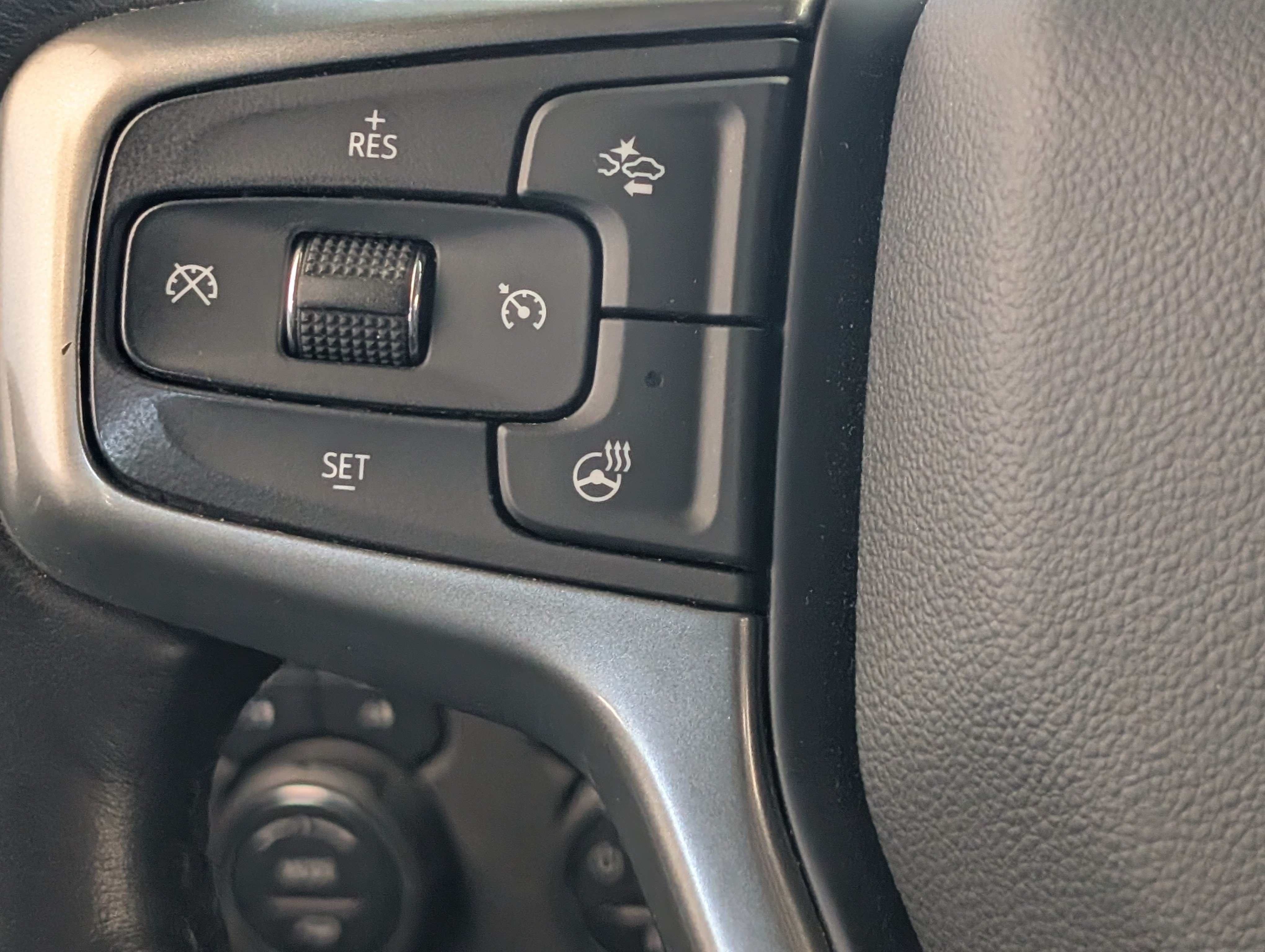 Used 2023 Chevrolet Silverado 1500 LTZ w/ LTZ Convenience Package II AWD/4WD image 36