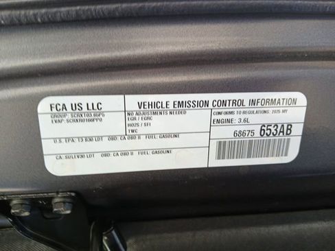 Used 2025 Jeep Gladiator Sport image 72