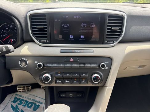 Used 2020 Kia Sportage S w/ S FWD Sunroof Package image 18