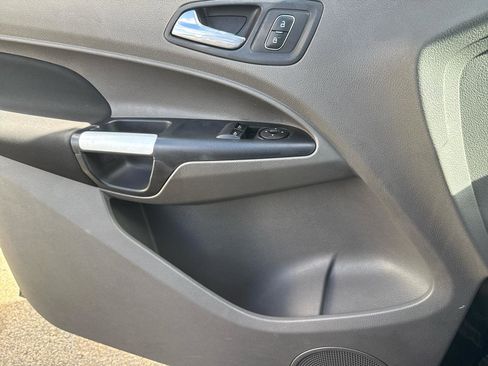 Used 2019 Ford Transit Connect XLT w/ Driver-Assist Package FWD image 18