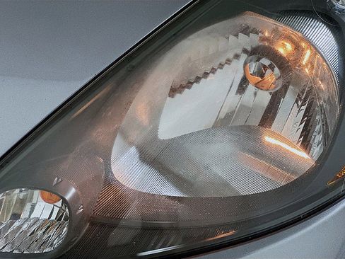 Used 2010 Honda Fit 5d Hatchback Base Auto image 30