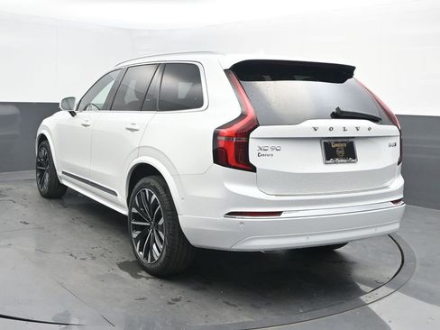 New 2026 Volvo XC90 B5 Plus w/ Protection Package image 3