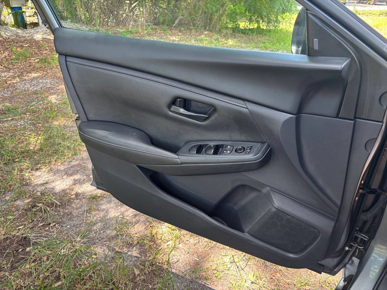 Used 2025 Nissan Sentra S FWD image 18