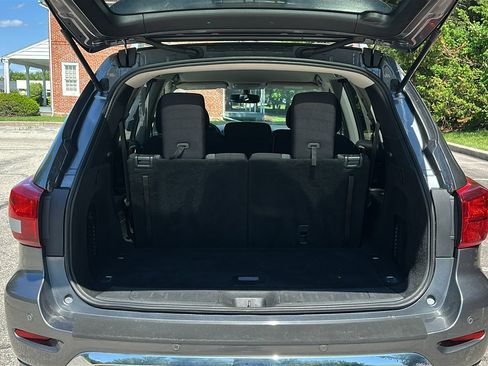 Used 2020 Nissan Pathfinder SV AWD/4WD image 7