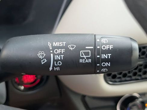 Used 2025 Honda HR-V LX image 25