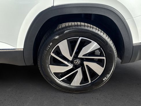 New 2026 Volkswagen Atlas SEL image 8