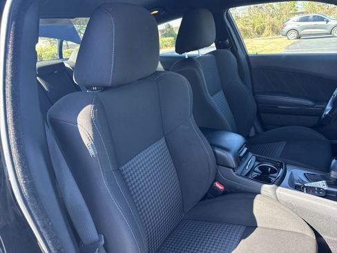 Used 2022 Dodge Charger GT w/ Blacktop Package image 32