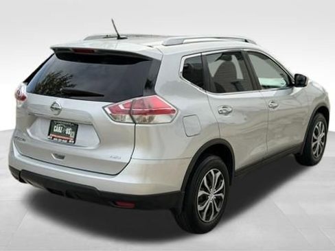 Used 2016 Nissan Rogue S w/ Appearance Package AWD/4WD image 6