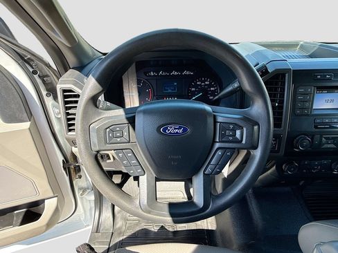 Used 2022 Ford F550 4x4 Crew Cab Super Duty w/ Power Equipment Group image 11