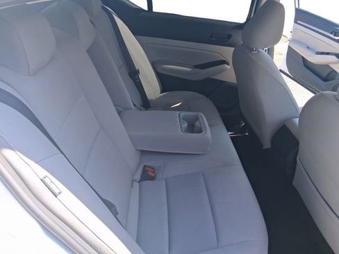 Used 2023 Nissan Altima 2.5 SV FWD image 18
