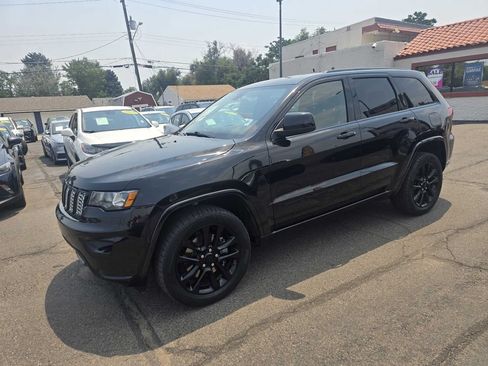 Used 2021 Jeep Grand Cherokee Laredo X AWD/4WD image 14