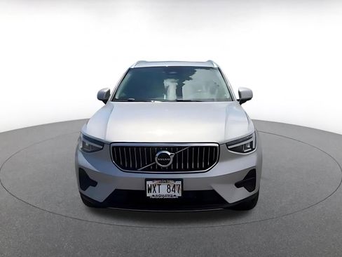 Used 2024 Volvo XC40 B5 Core AWD/4WD image 4