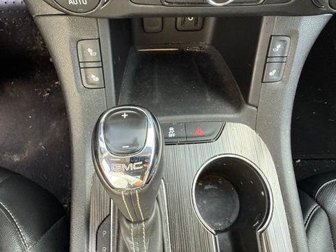 Used 2018 GMC Acadia SLT AWD/4WD image 22