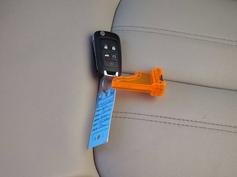 Used 2016 Buick Verano Leather w/ Driver Confidence Package image 37