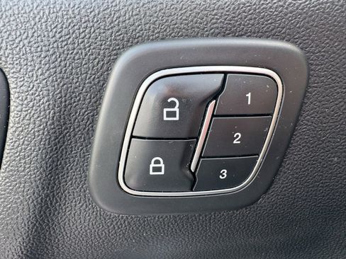 Certified 2020 Ford Escape SEL image 25