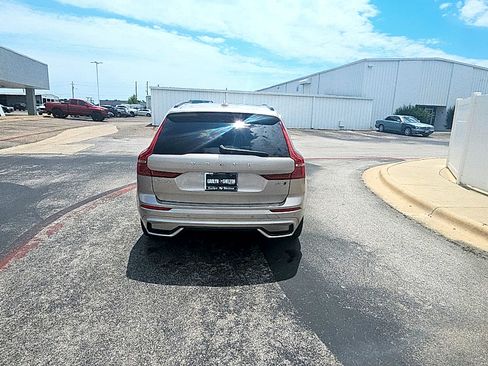Used 2025 Volvo XC60 B5 Plus w/ Protection Package Premier AWD/4WD image 5