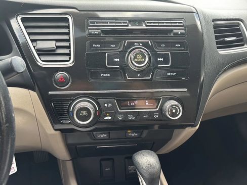 Used 2013 Honda Civic Hybrid Sedan image 38