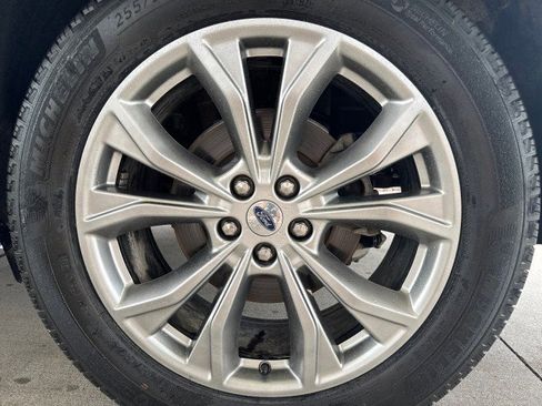 Used 2022 Ford Explorer Limited image 5