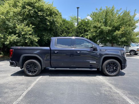 Used 2022 GMC Sierra 1500 Elevation AWD/4WD image 11