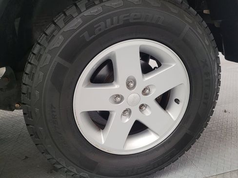 Used 2018 Jeep Wrangler Unlimited Sport S AWD/4WD image 31