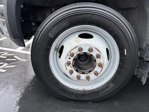 Used 2007 Ford F450 2WD Regular Cab Super Duty image 15