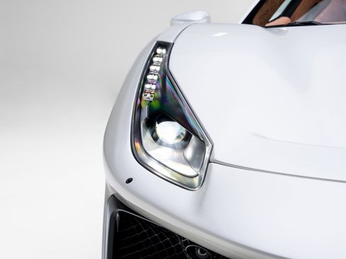 Used 2020 Ferrari 488 Pista Spider image 16