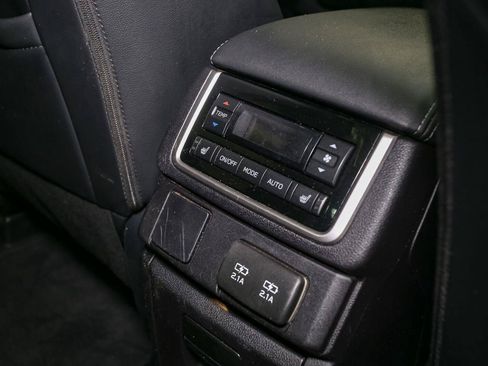 Used 2022 Subaru Ascent Limited w/ Technology Package AWD/4WD image 25