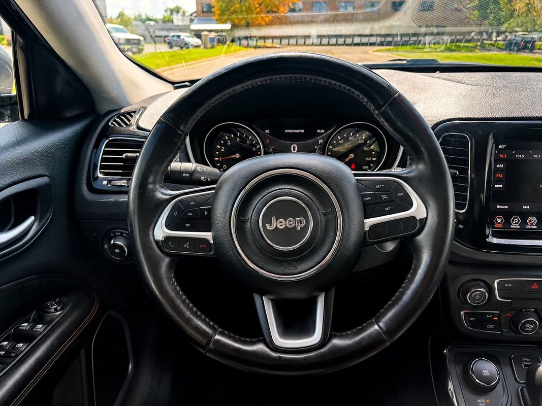 Used 2018 Jeep Compass Limited AWD/4WD image 13
