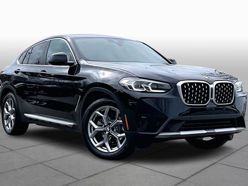 Used 2023 BMW X4 xDrive30i w/ Parking Assistance Package AWD/4WD image 2
