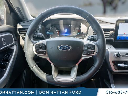 Used 2022 Ford Explorer XLT w/ Equipment Group 202A AWD/4WD image 6