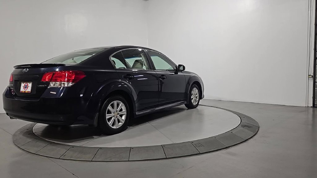 Used 2012 Subaru Legacy 2.5i Premium w/ All-Weather Pkg AWD/4WD image 5