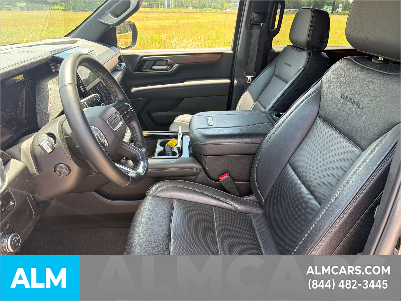Used 2025 GMC Yukon Denali AWD/4WD image 10