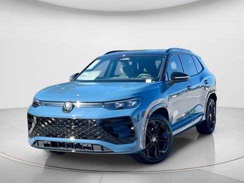 New 2026 Volkswagen Tiguan SE R-Line image 1