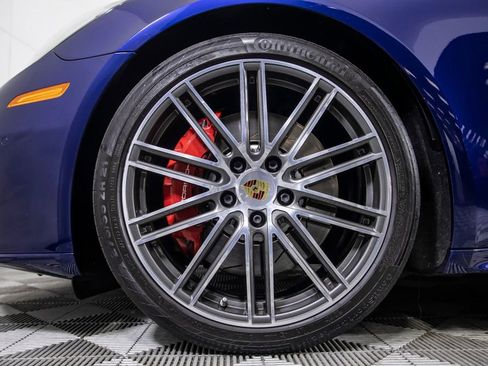 Used 2020 Porsche Panamera GTS AWD/4WD image 36