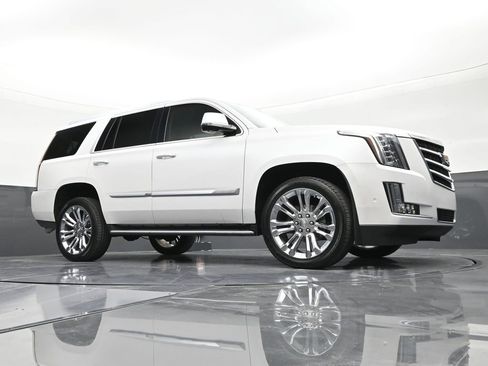 Used 2020 Cadillac Escalade 2WD image 26