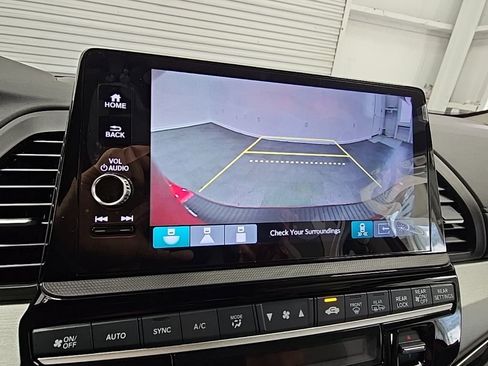 New 2026 Honda Odyssey Touring image 19