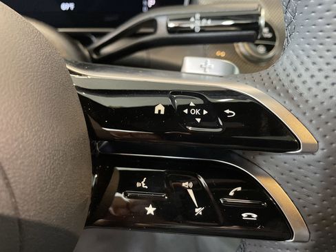 Certified 2025 Mercedes-Benz GLC 300 image 24