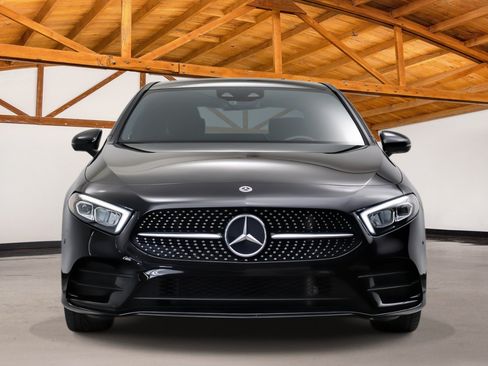 Used 2021 Mercedes-Benz A 220 w/ AMG Line image 8