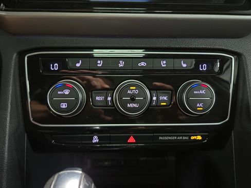 Used 2021 Volkswagen Atlas SEL Premium image 47